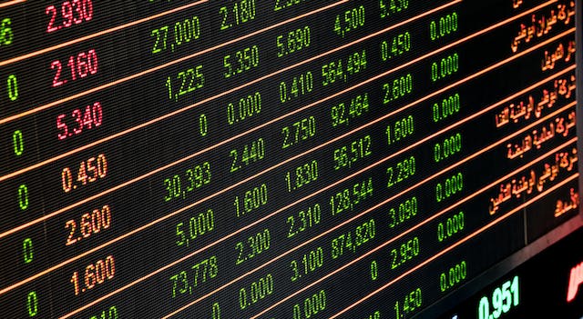 Hedge Funds in India Hedge Funds VS Mutual Funds Difference Between Hedge Funds And Mutual Funds Difference Between Mutual Funds and Hedge Funds Top Hedge Funds in India